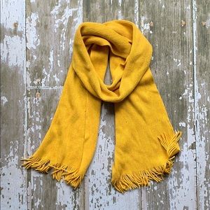 Uniqlo yellow heattech scarf with fringe
